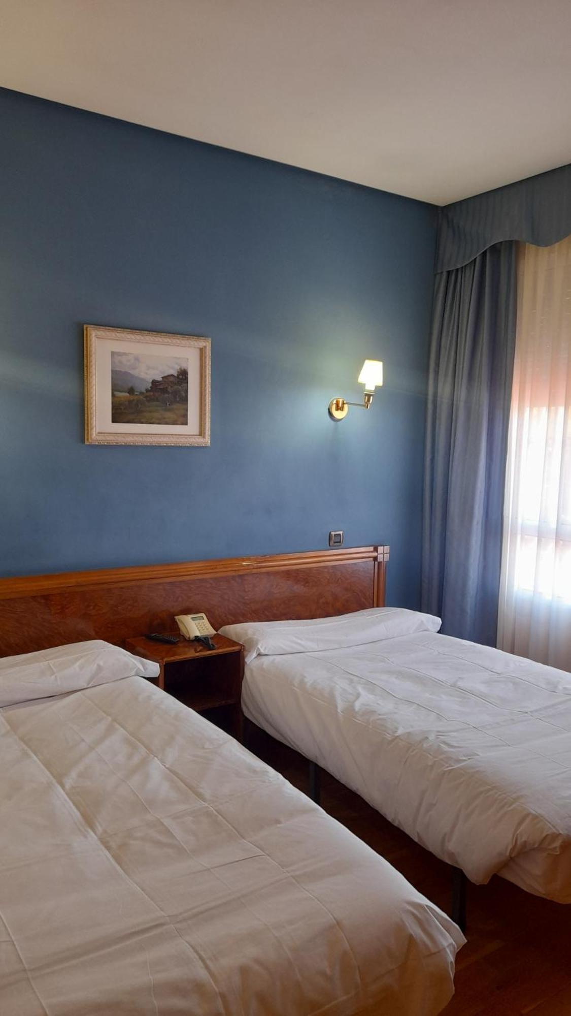 Hotel Las Moreras 莱昂 外观 照片